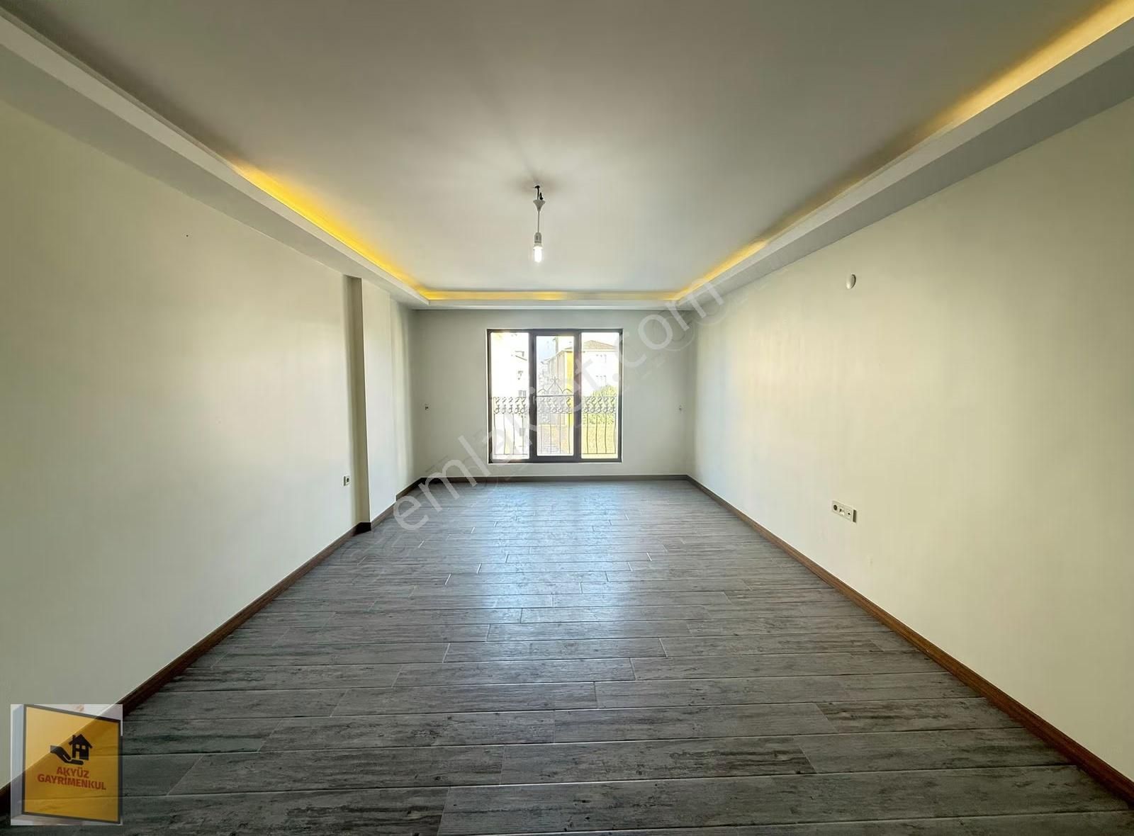 Akyüz Gayrimenkul Den Istasyon Emnıyet Mevkısınde Iskanlı,3+1