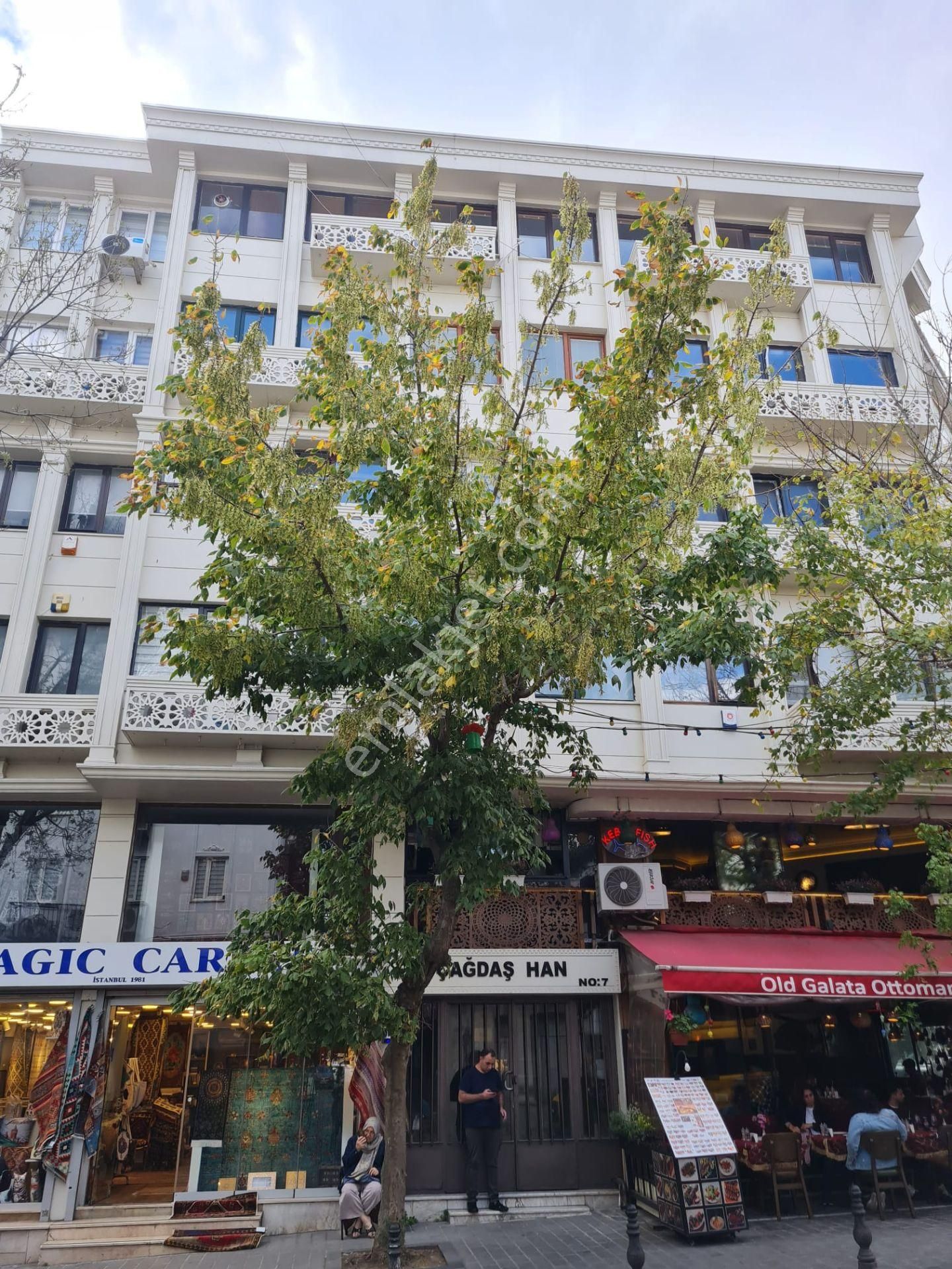 Erkutun'dan, Cağaloğlu Kuyumcular Merkezi Çağdaş Han'da Kiralık Ofis Fırsatı