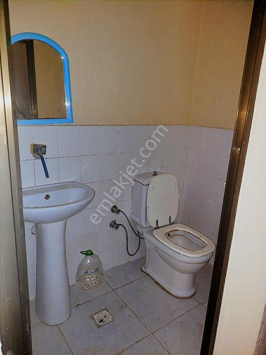 Yeşil Mah.de 55 M2 Artı 30 M2 Batarlı Satılık Dukkan - Görsel 6