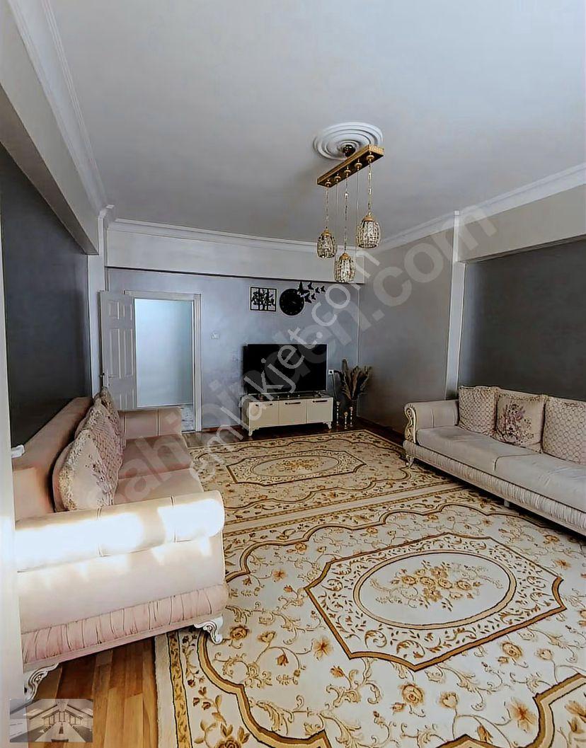 Serhat Mahallesinde Site İçi Satılık 3+1 Daire