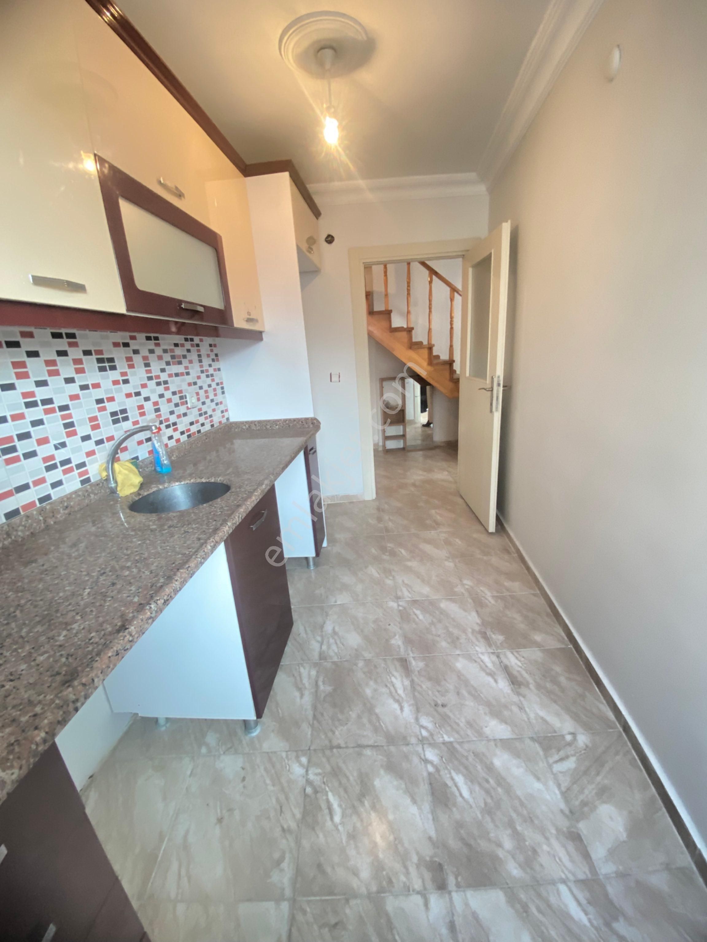 Abdurahmangazi Mahallesinde Süper Konumda 3+1 Satılık Üst Dubleks - Görsel 7