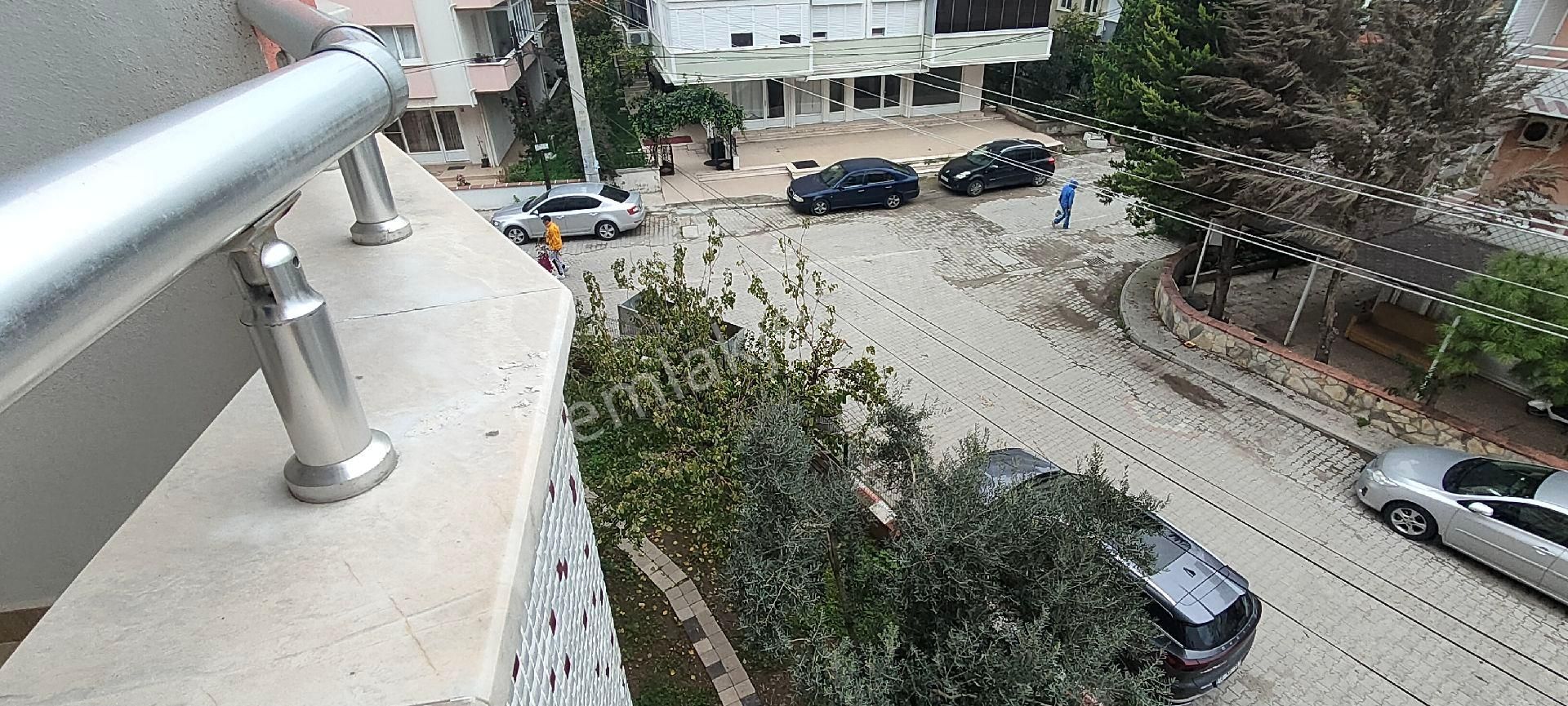 Ayvalık Sarımsaklı'da Eşyalı Kiralık 3+1 Daire - Görsel 18