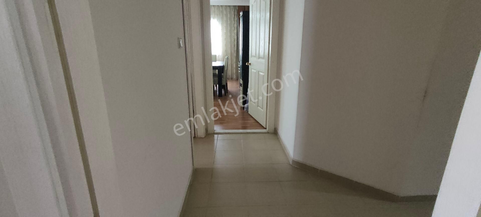 Ayvalık Sarımsaklı'da Eşyalı Kiralık 3+1 Daire - Görsel 17