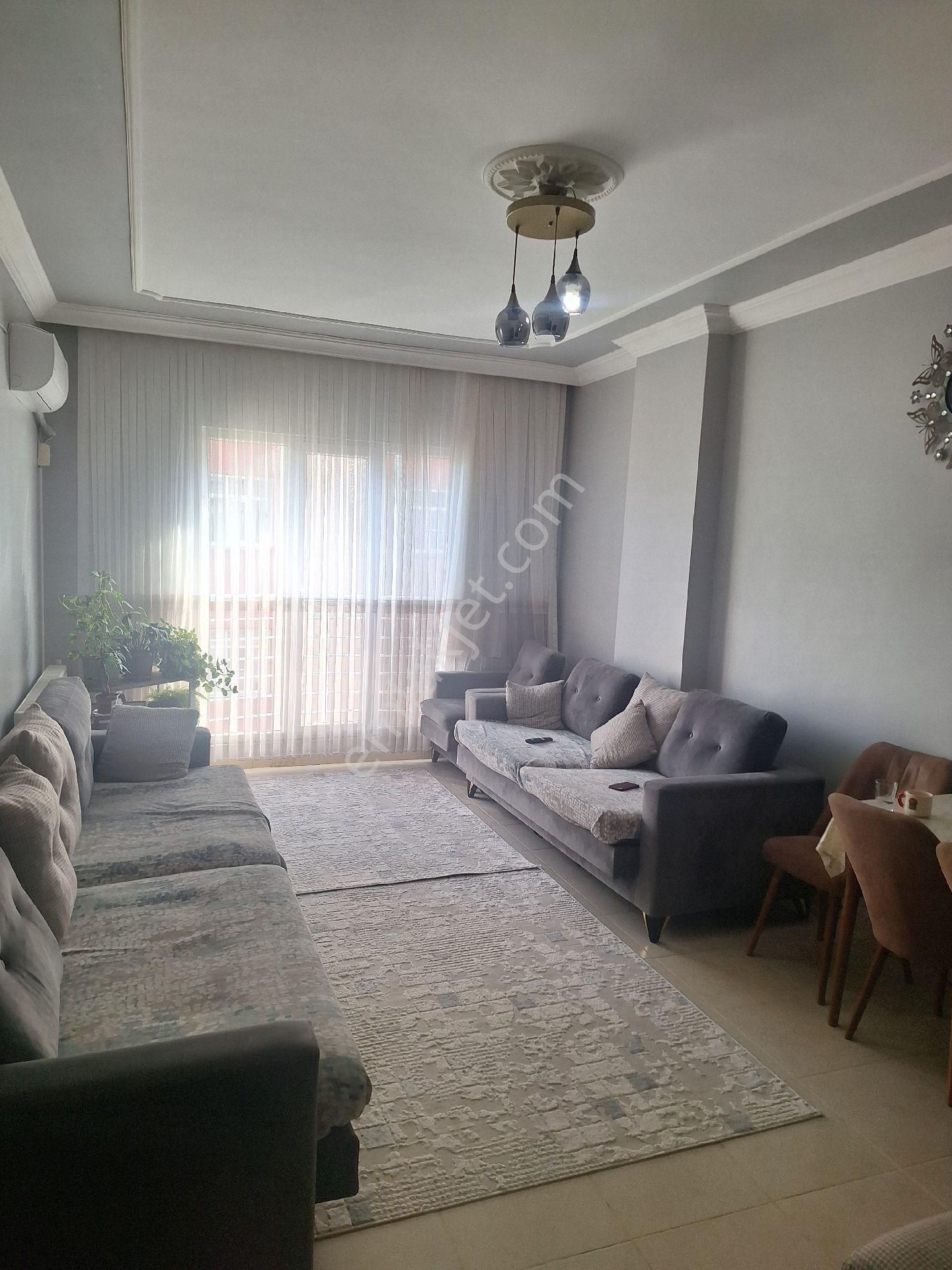 Değer Emlak'tan Park Hastanesi Civarında 2+1 Daire Satılıktır.