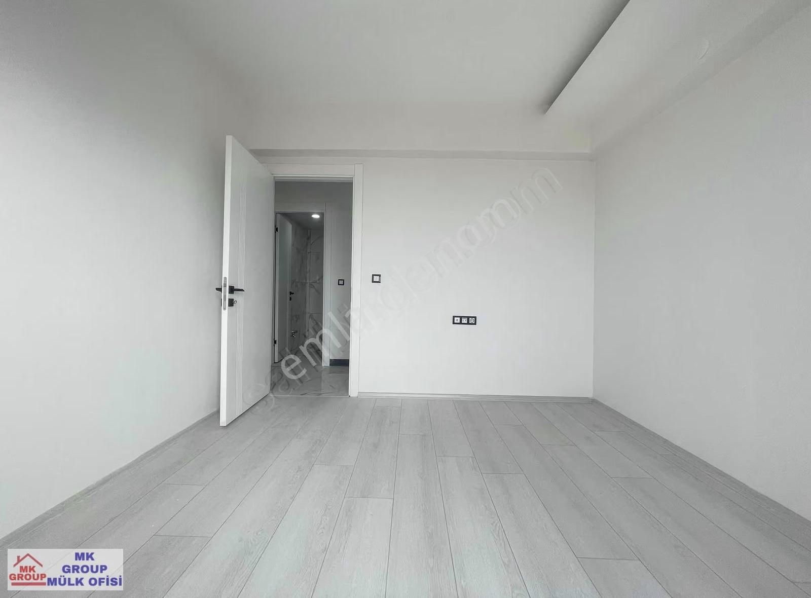 Yenidoğanın En İşlek Lokasyonunda Site İçi Sıfır 3+1 Satılık - Görsel 5