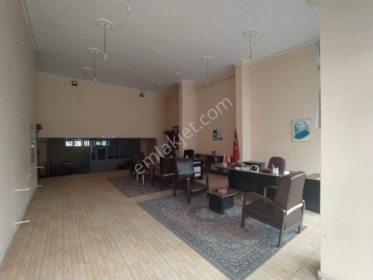 Atilla Eşer Caddesi Satılık 170 M Dükkan - Görsel 6