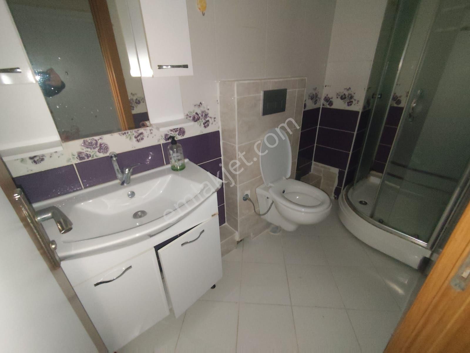 10 Yıllık Bına Kocamustafapaşa Yedısehıtler Sok Çıftcephe Bahçeli 1+1 Satılık Daire - Görsel 14