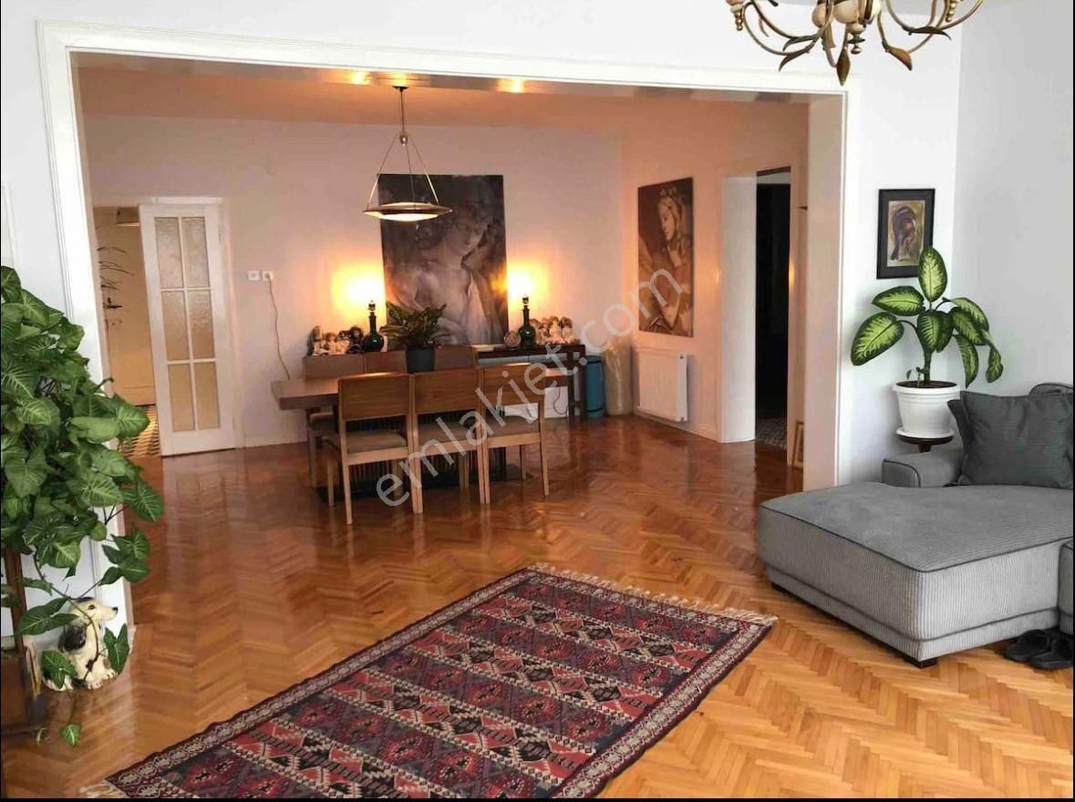 Beyoğlu İstiklal Cd Ömer Hayyam'da Kiralik 2+1 Keyifli Teraslı Daire - Görsel 11