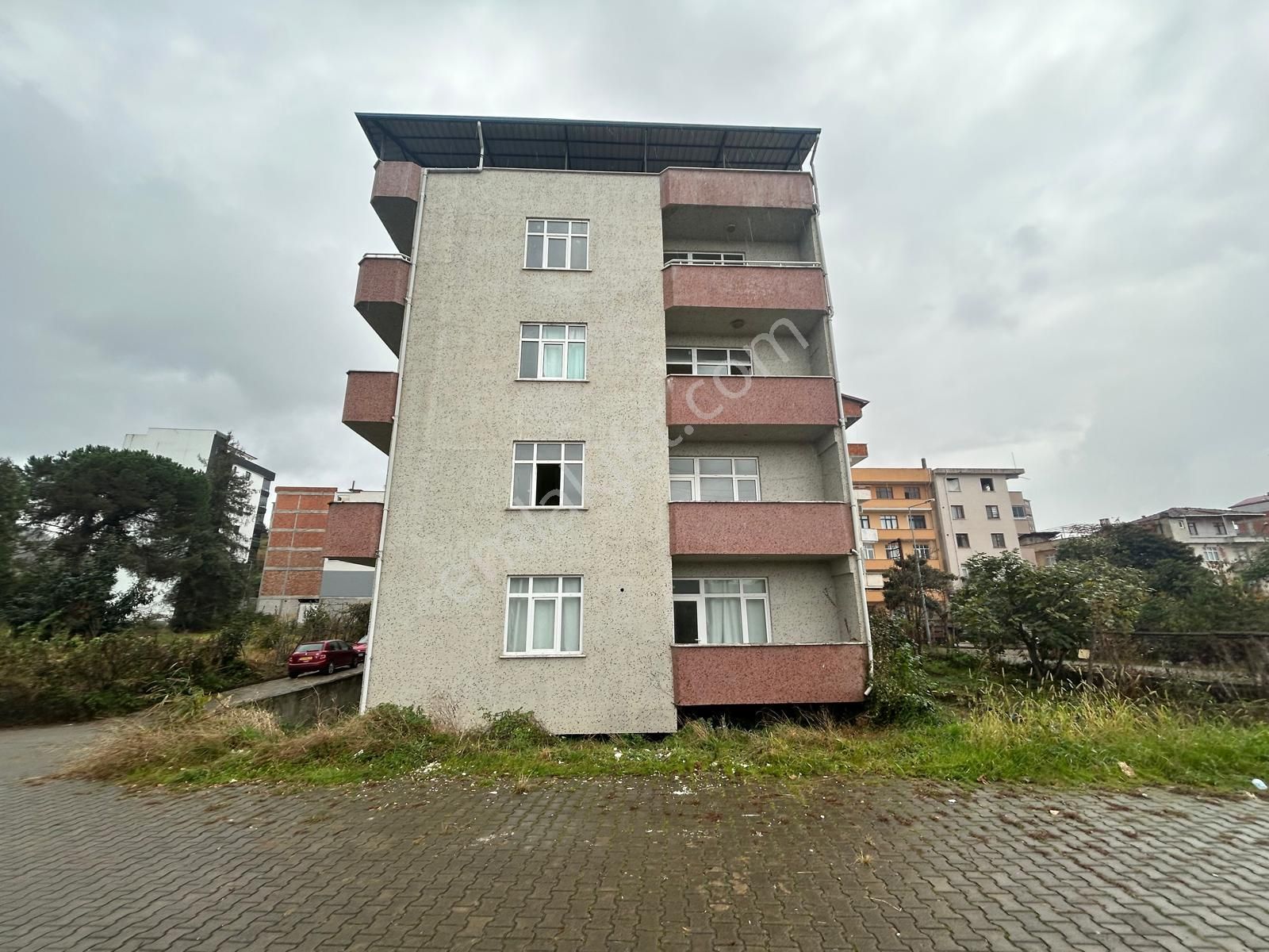 Premar Gayrimenkulden Araklı Yolgörende Fırsat Satılık Bina - Görsel 3