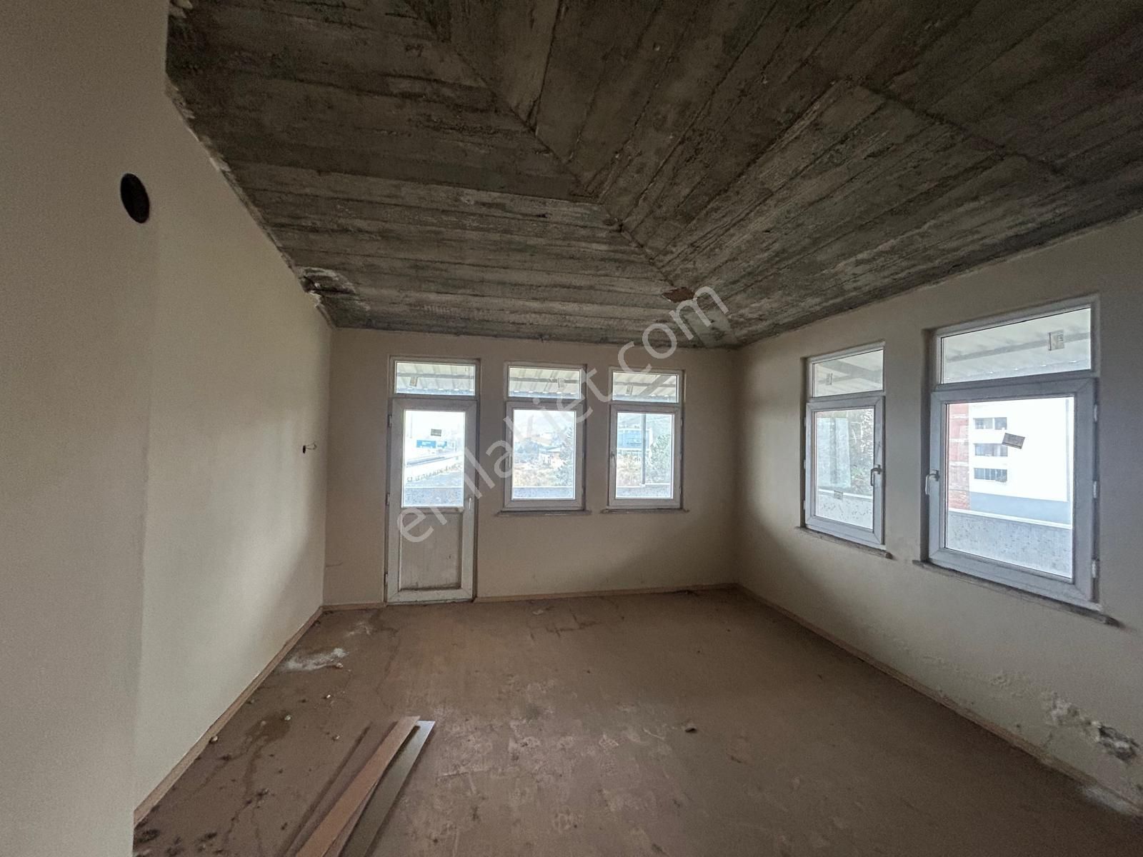 Premar Gayrimenkulden Araklı Yolgörende Fırsat Satılık Bina - Görsel 12