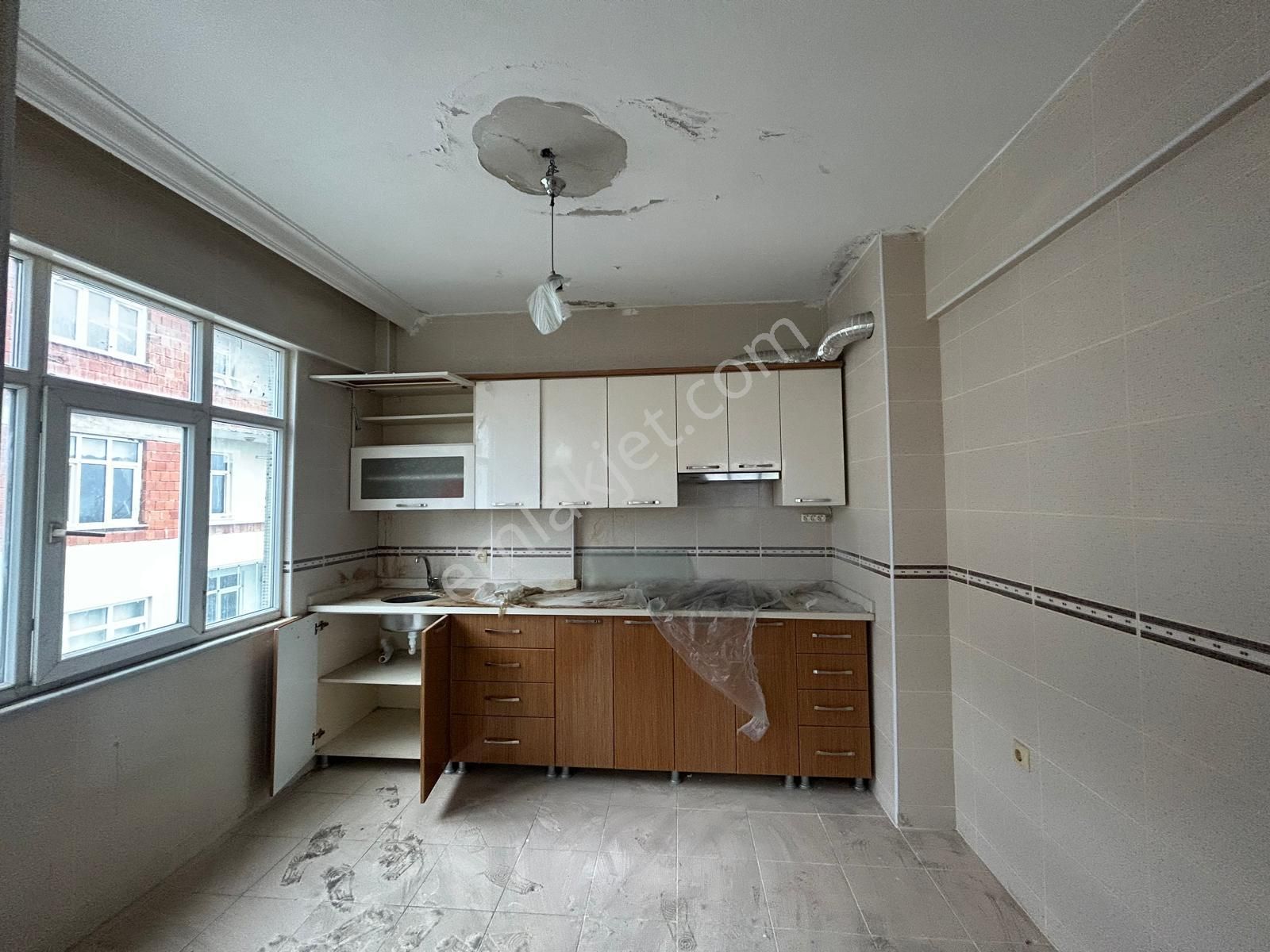 Premar Gayrimenkulden Araklı Yolgörende Fırsat Satılık Bina - Görsel 27