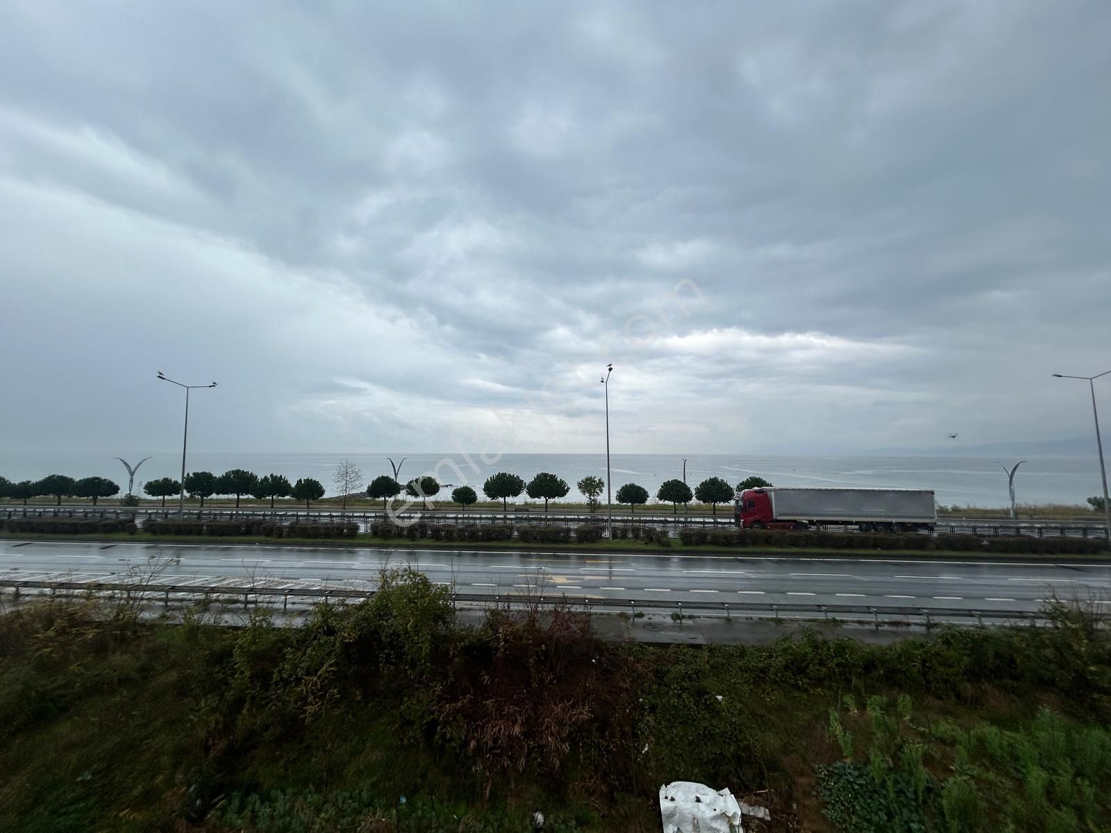 Premar Gayrimenkulden Araklı Yolgörende Fırsat Satılık Bina - Görsel 14