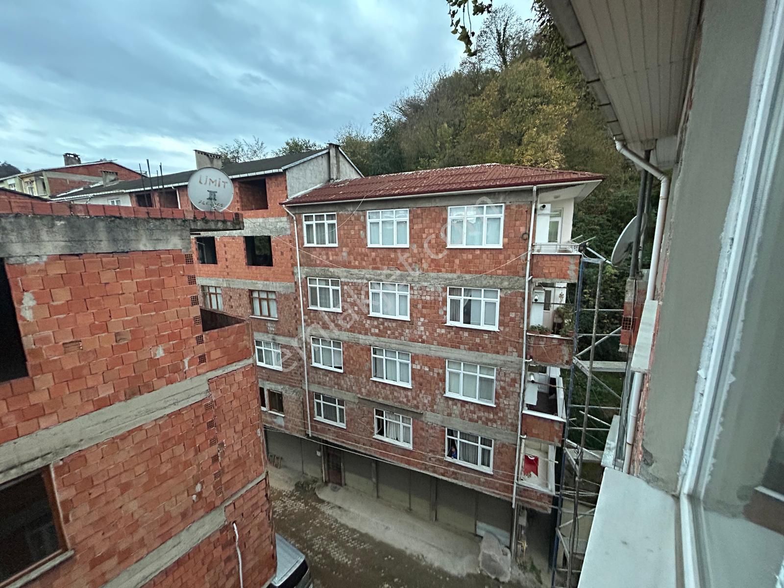 Premar Gayrimenkul Sürmene Yemişli Mah. Satılık Bina Ve Daireler - Görsel 2