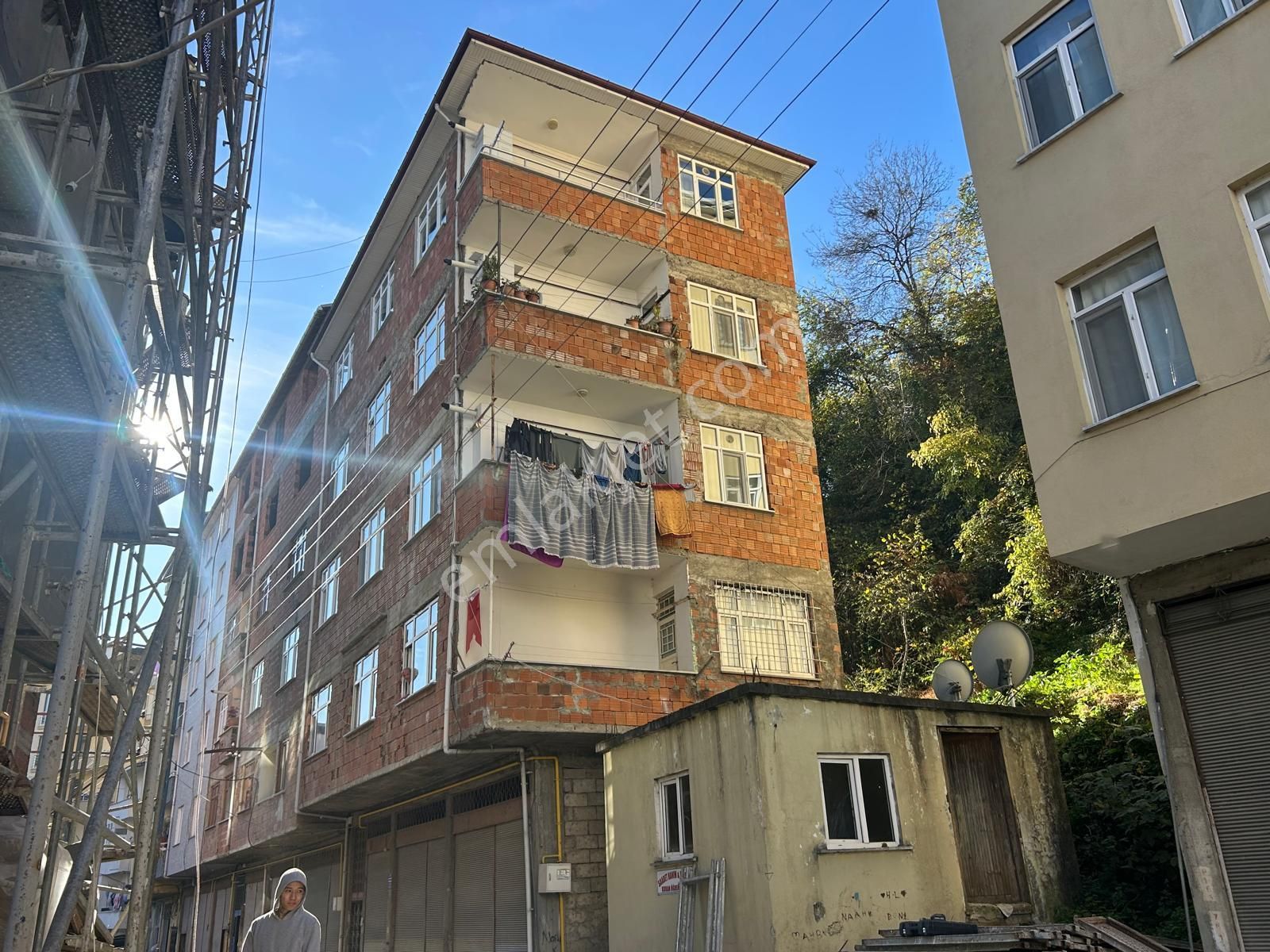 Premar Gayrimenkul Sürmene Yemişli Mah. Satılık Bina Ve Daireler - Görsel 3
