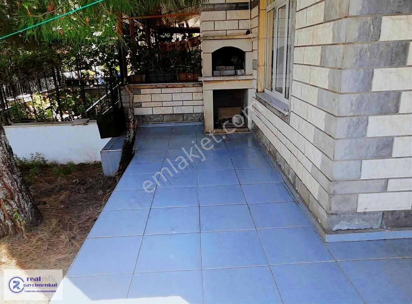 Avşa Adası'nda Denize Yürüme Mesafesinde Satılık Tripleks Villa - Görsel 4