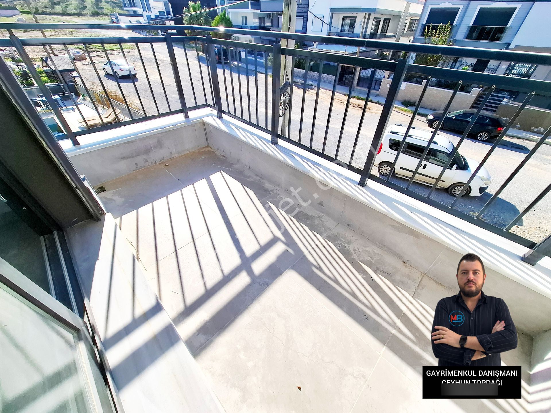 Didimde Satılık 3+1 Geniş Kullanışlı Tripleks Ön Cephe Müstakil Bahçeli Villa ! - Görsel 26