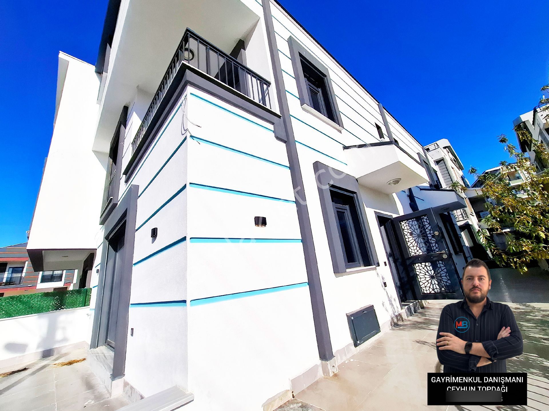 Didimde Satılık 3+1 Geniş Kullanışlı Tripleks Ön Cephe Müstakil Bahçeli Villa ! - Görsel 3