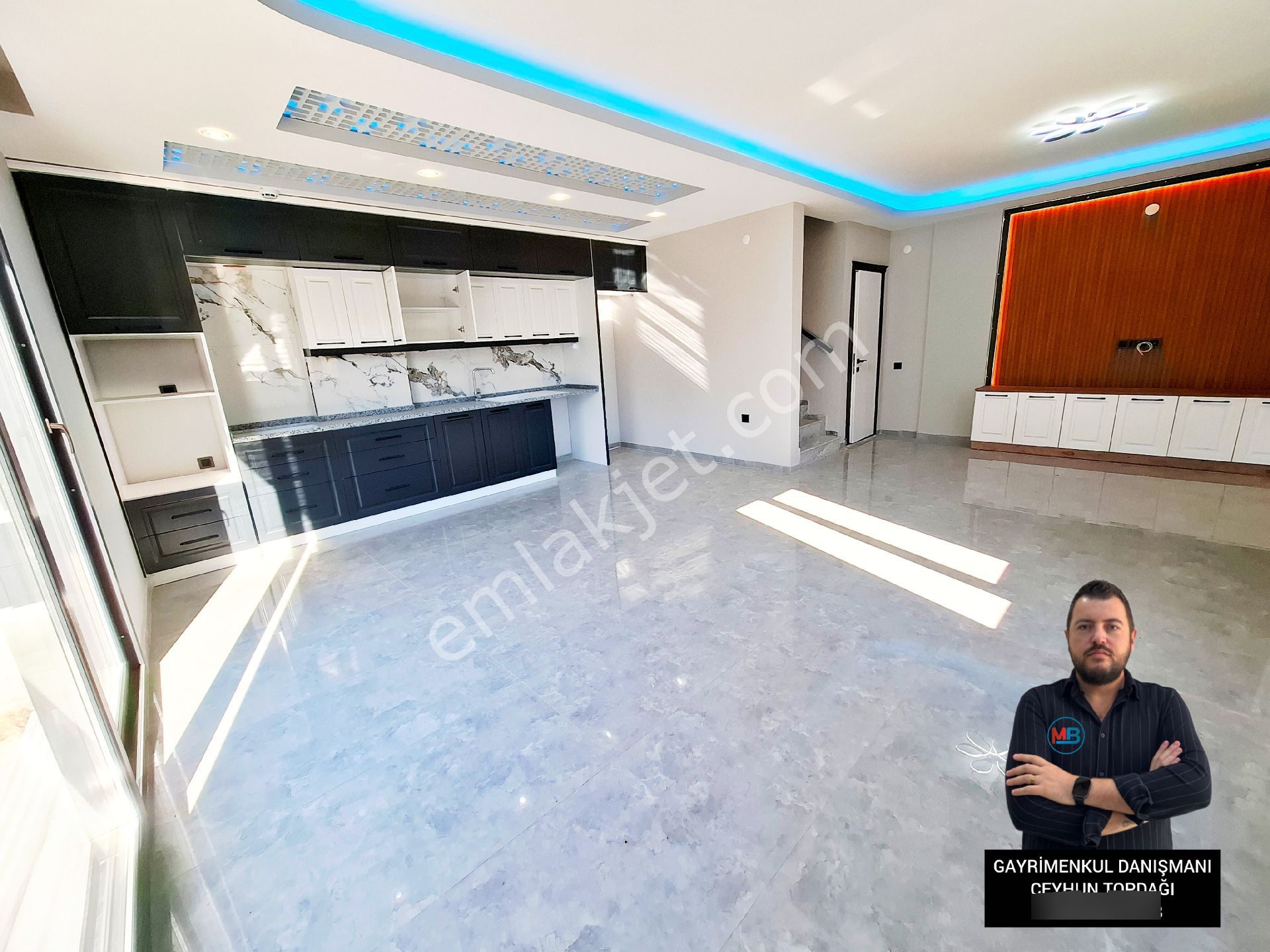 Didimde Satılık 3+1 Geniş Kullanışlı Tripleks Ön Cephe Müstakil Bahçeli Villa ! - Görsel 10