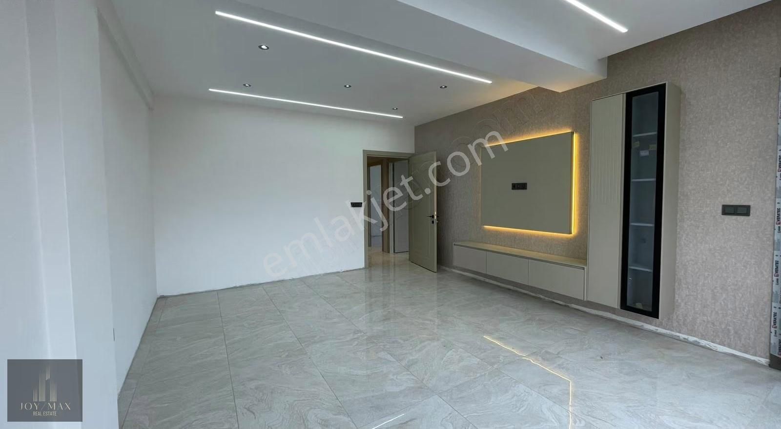 Joy/max Gayrimenkulden Yenişafakta Satılık Lüks Daireler