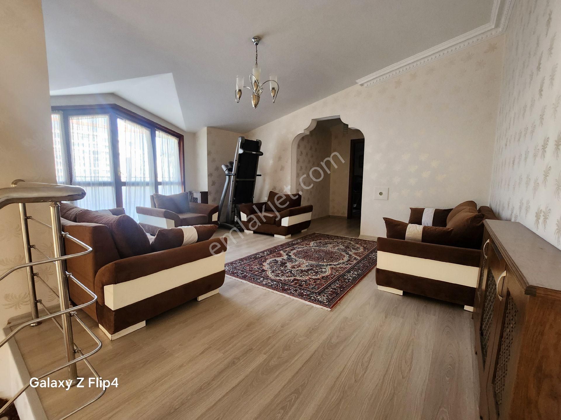 Çankaya Hilal Mahallesinde Kiralık Teraslı Vadi Cepheli Cadde Üzerinde Eşyalı Dubleks Daire - Görsel 10