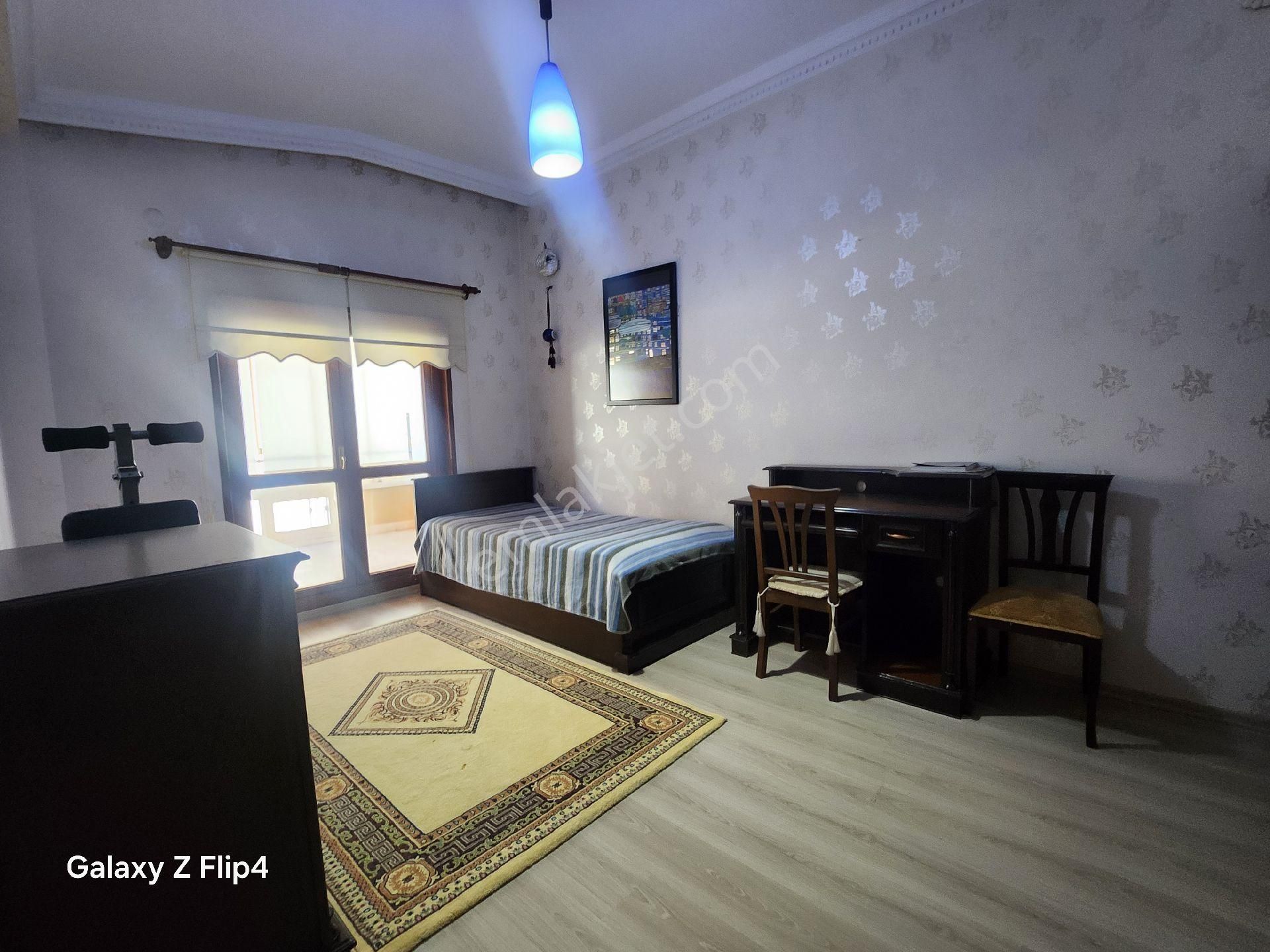 Çankaya Hilal Mahallesinde Kiralık Teraslı Vadi Cepheli Cadde Üzerinde Eşyalı Dubleks Daire - Görsel 35