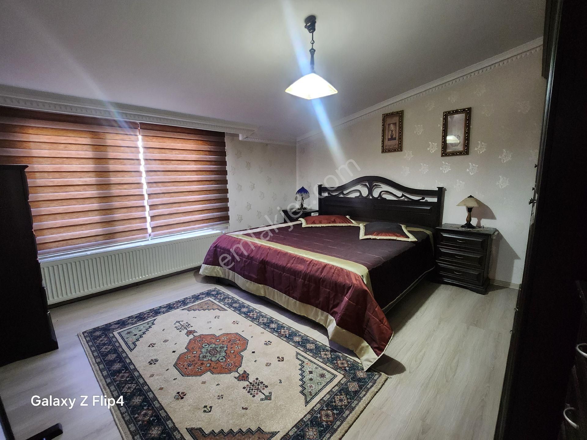 Çankaya Hilal Mahallesinde Kiralık Teraslı Vadi Cepheli Cadde Üzerinde Eşyalı Dubleks Daire - Görsel 7