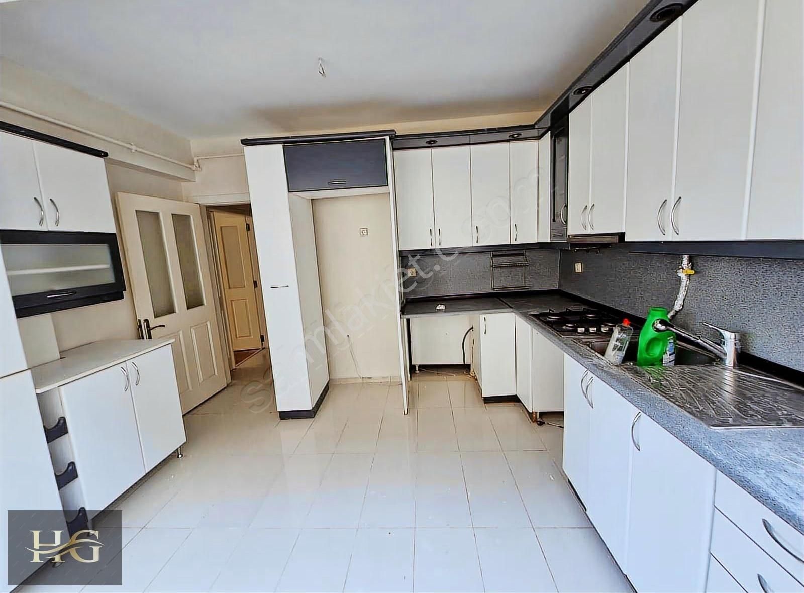 Karşıyaka Bostalı, Merkezi Konumda Kiralık 3+1 Daire - Görsel 24