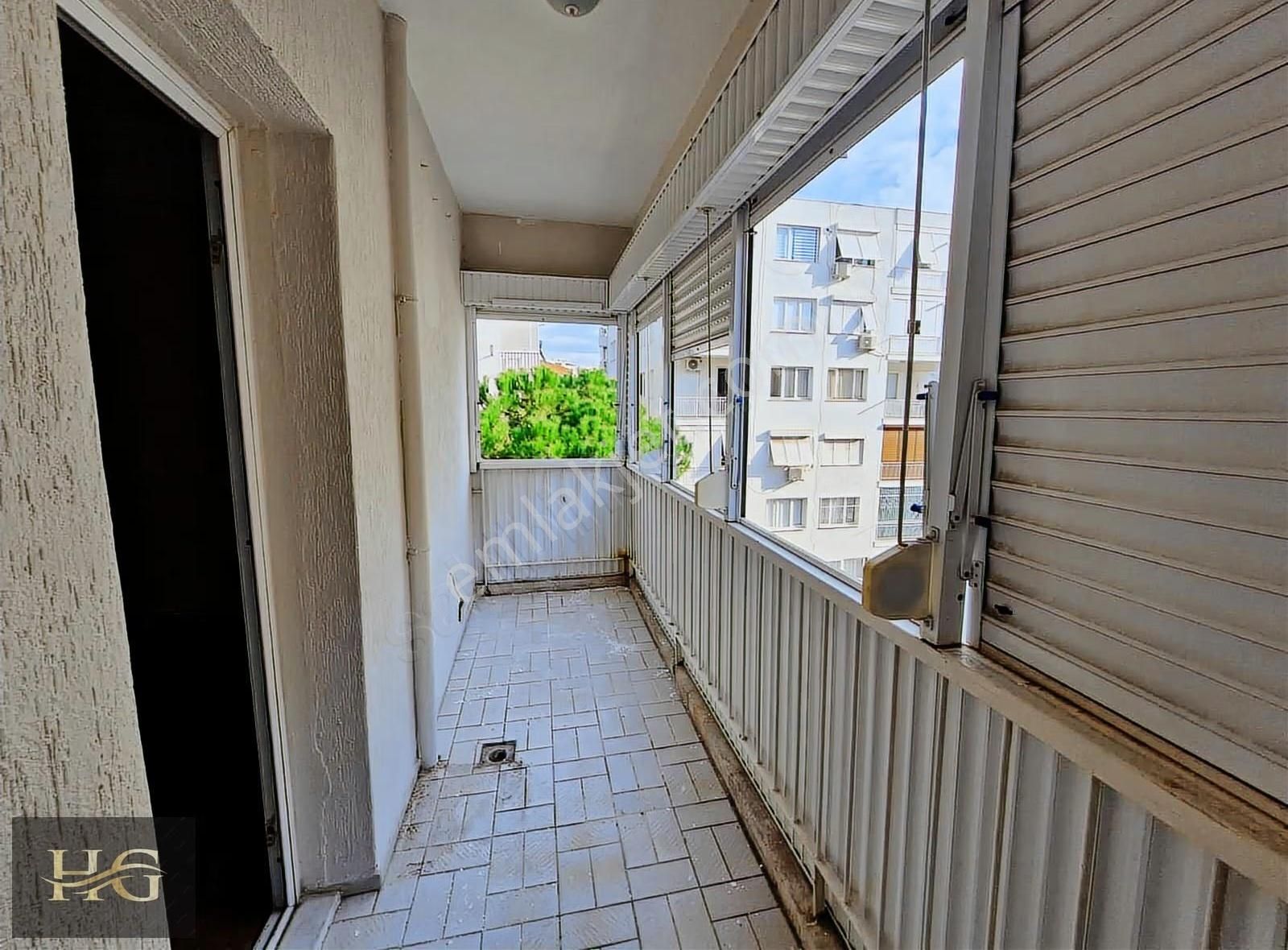 Karşıyaka Bostalı, Merkezi Konumda Kiralık 3+1 Daire - Görsel 2