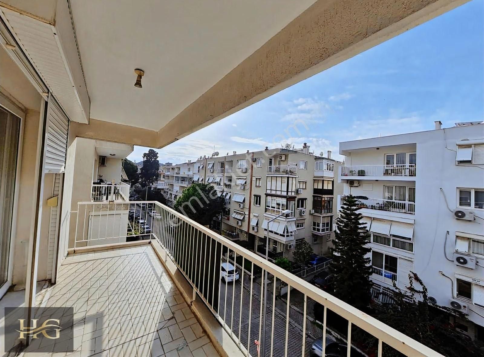 Karşıyaka Bostalı, Merkezi Konumda Kiralık 3+1 Daire - Görsel 13