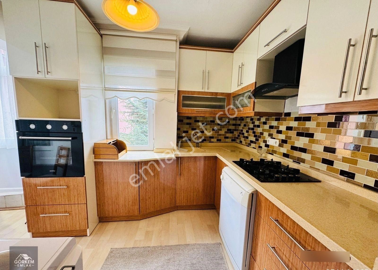 Görkem'den 19 Mayıs Hastane Yanı 2+1 Bağımsız Ön Katta Mantolamalı Güney Batı Cephe - Görsel 20