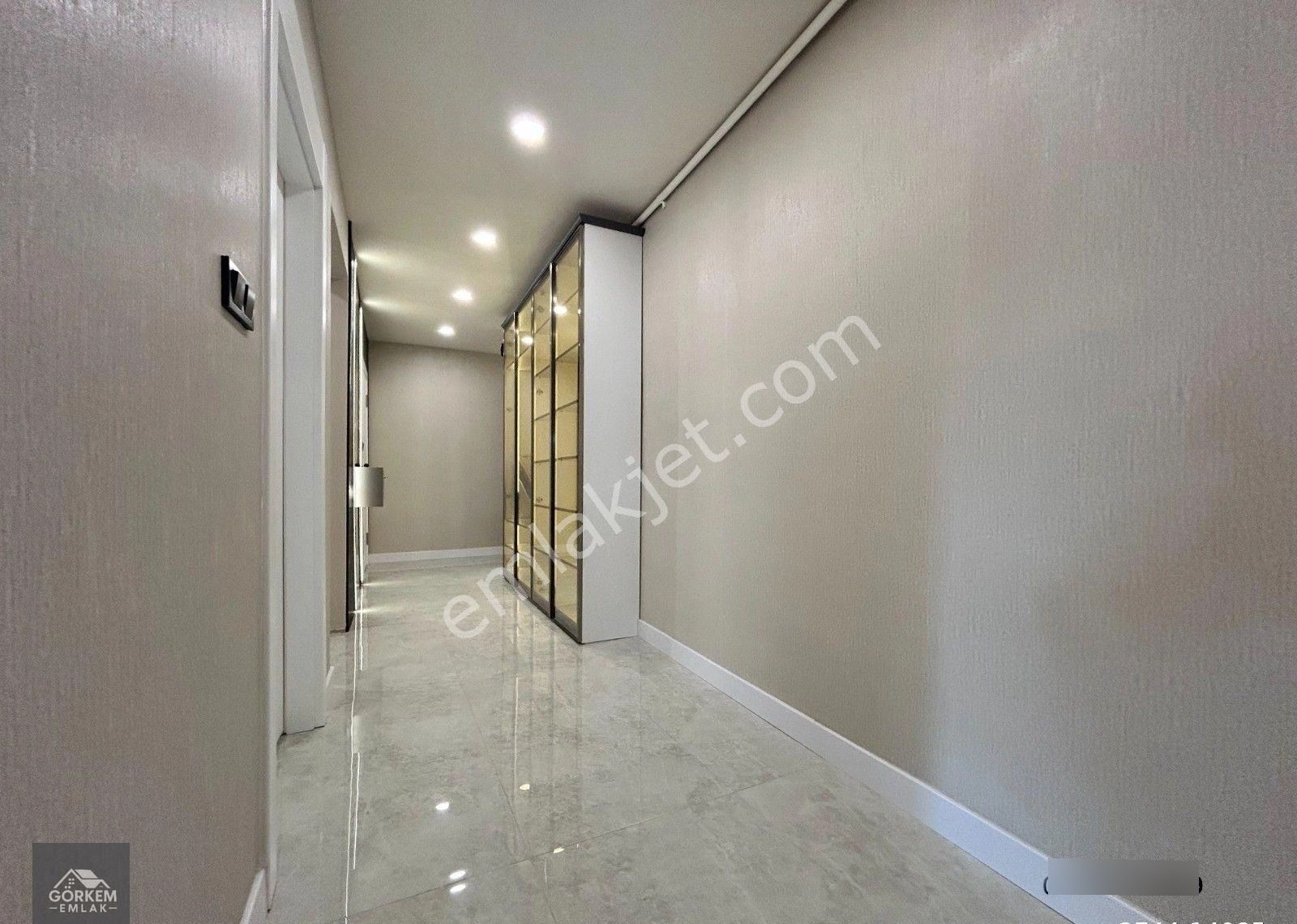 Görkem'den Cadde Paraleli 2+1 Bağımsız Kombili Balkonlu Kat Konumunda - Görsel 14