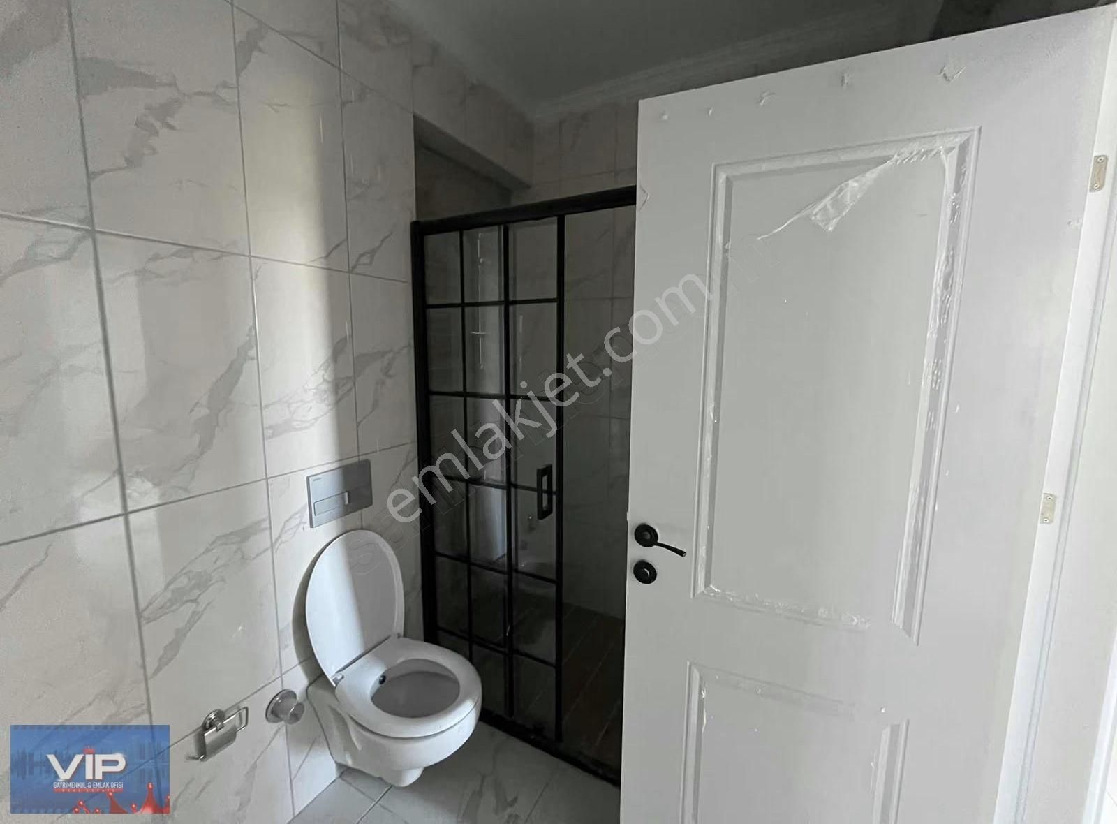 Vıp Gayrimenkuldan Manzara Sitesinde Kiralık Daire - Görsel 30