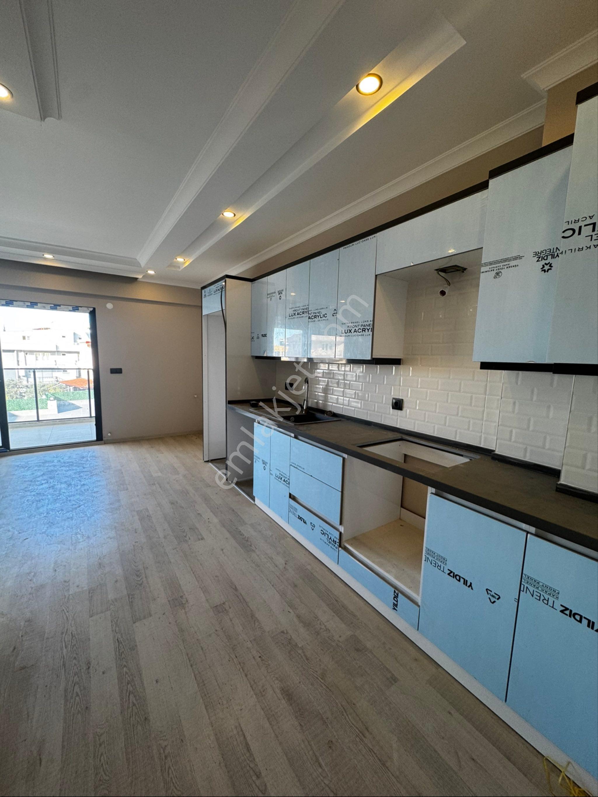Güzelçamlı Da Havuzlu Sitede Çift Cepheli Daire - Görsel 15