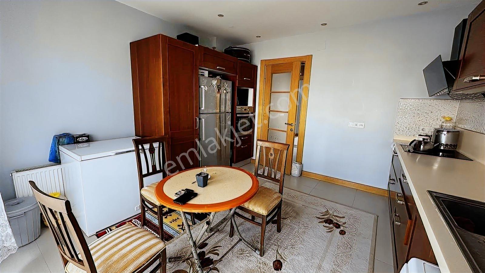 Turyaptan Çorlunun Ödüllü Projesinde Satılık Ara Kat 3+1 Daire! - Görsel 2