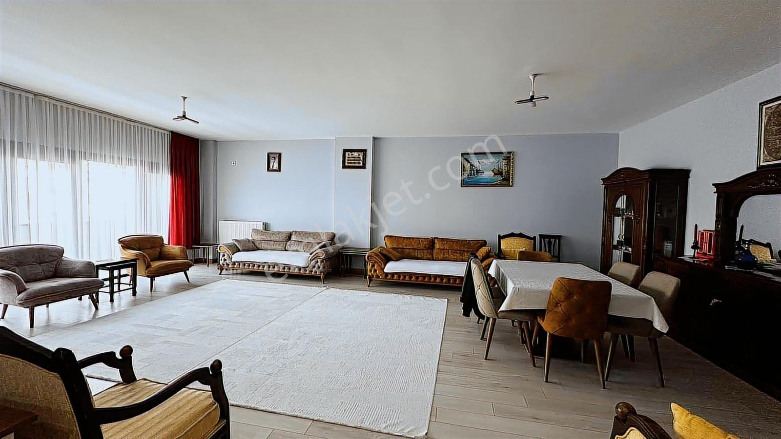 Turyaptan Çorlunun Ödüllü Projesinde Satılık Ara Kat 3+1 Daire! - Görsel 3