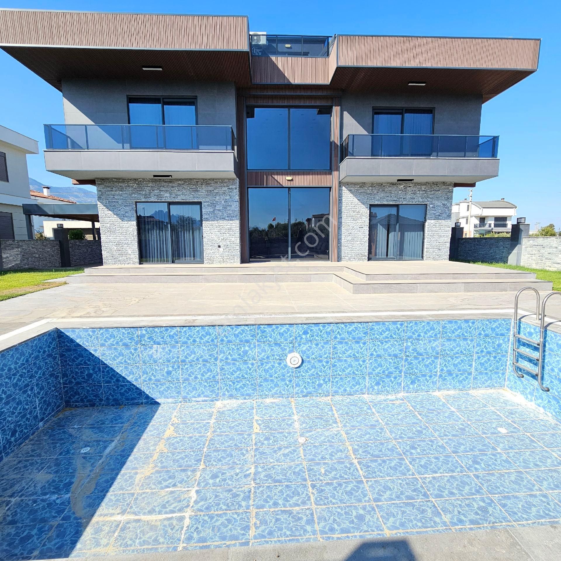 Döşemealtı Orta Mh Satılık Ultra Lüks