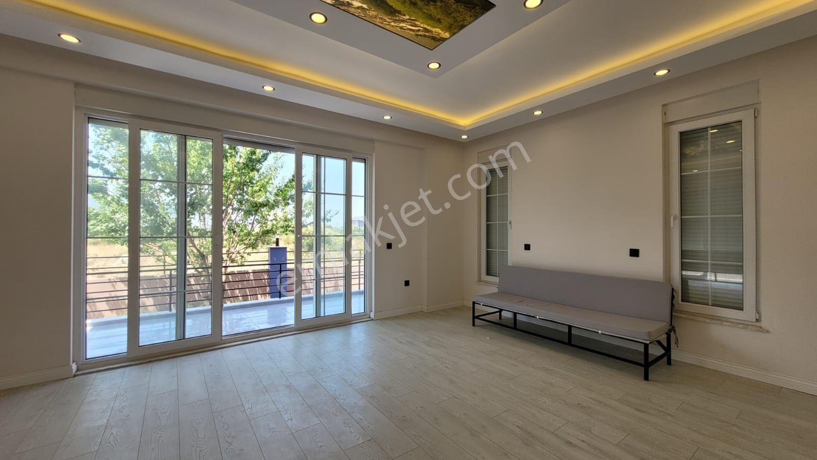 Döşemealtı Yenikoyde Satılık Tripleks 5 - Görsel 7