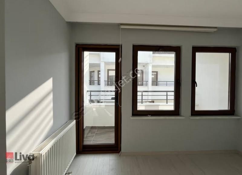 ▓liva'dan Kuvaimilliye'de 4+2 Kiralık Siteiçerisinde Lüks Villa▓ - Görsel 18