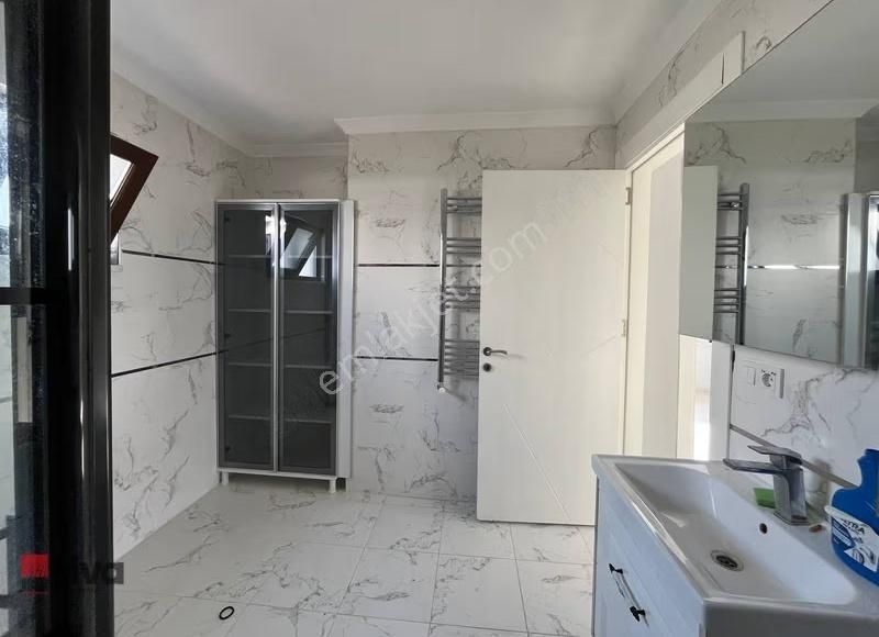 ▓liva'dan Kuvaimilliye'de 4+2 Kiralık Siteiçerisinde Lüks Villa▓ - Görsel 17