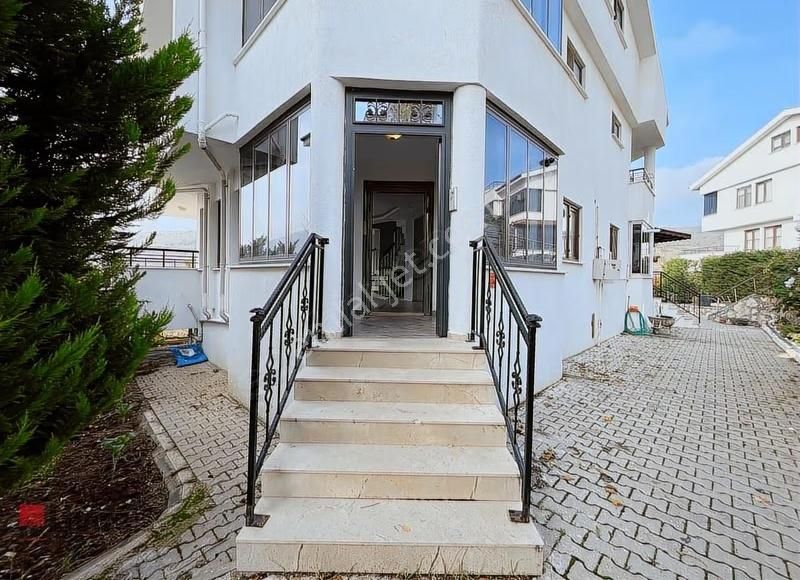 ▓liva'dan Kuvaimilliye'de 4+2 Kiralık Siteiçerisinde Lüks Villa▓ - Görsel 32