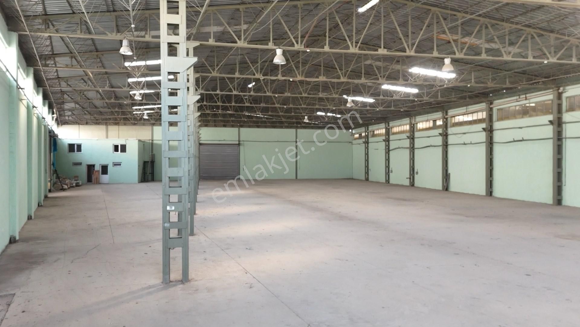 Kemalpaşa Osb 2.000 M2 Kiralık Depo Ankara Asfaltına 50 Metre