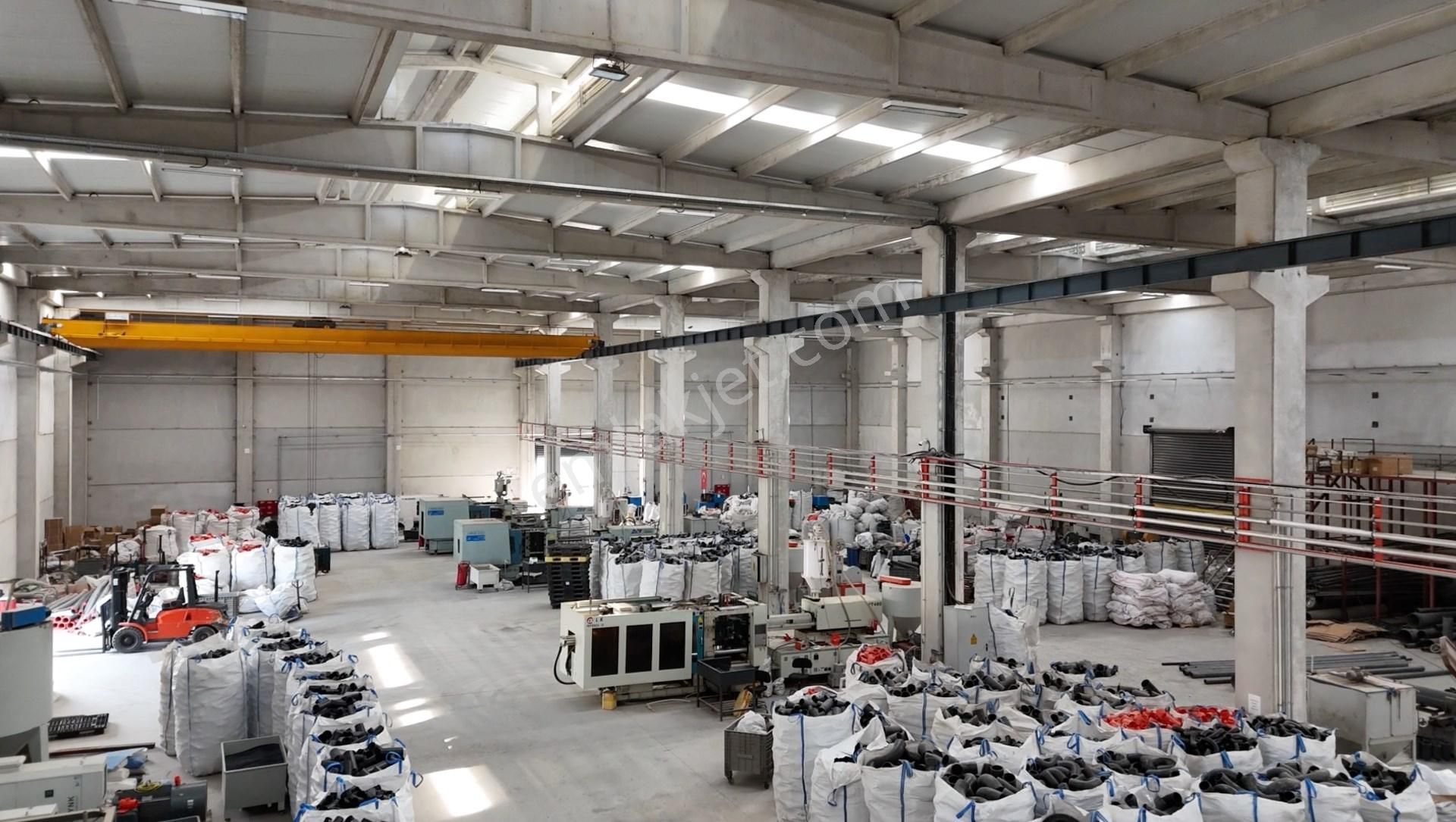 Kemalpaşa Osb 4.000 M2 Kapalı Fabrika Asfalta Direk Bağlantılı - Görsel 4