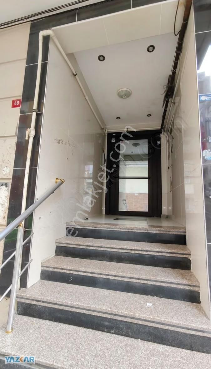 Mehter Çeşmede Metrobüe 10 Dk Yürüme Kiralık 3+1 Daire - Görsel 2