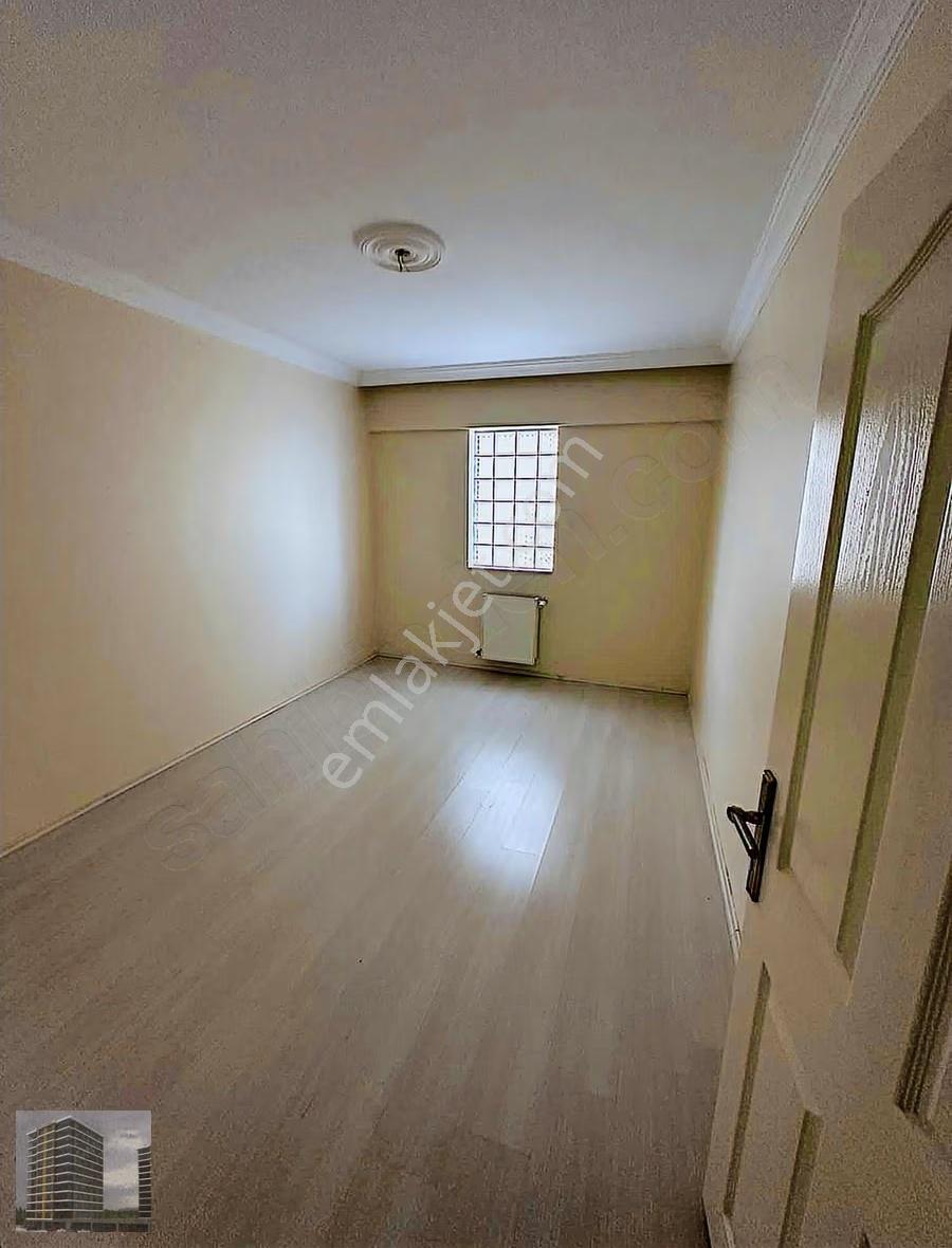 Öz Urhanlar Emlaktan Mehmetpaşa'da 5+1 Satılık Dubleks Daire - Görsel 4
