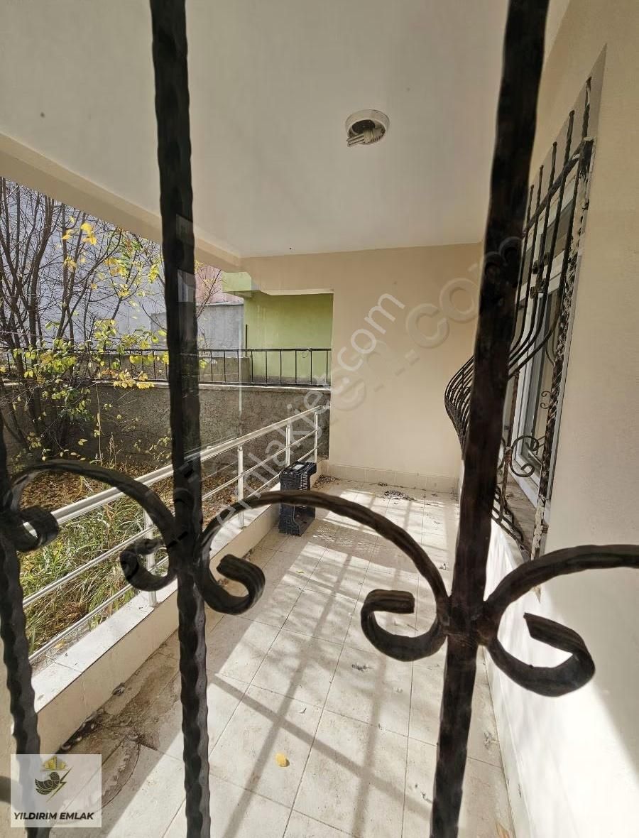 Yıldırım Emlak'tan Fatihte 3+1 Cıft Banyolu Kılerlı Yenı Daire - Görsel 3