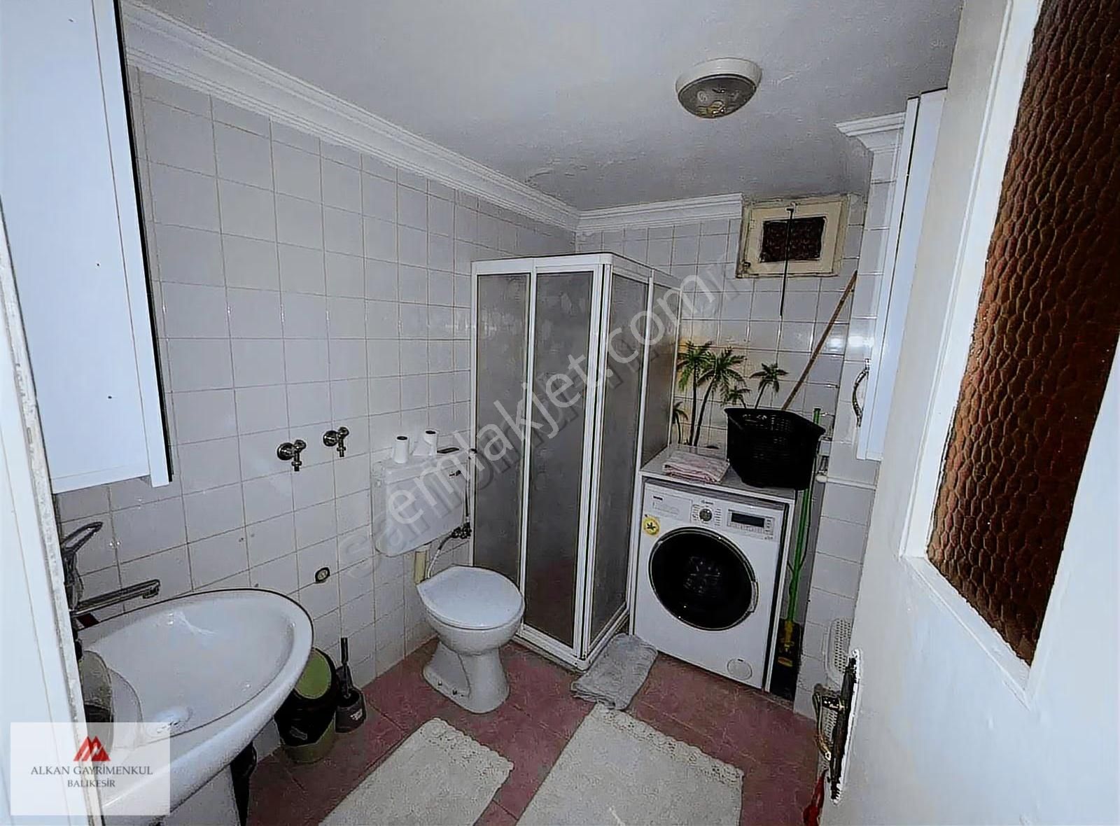Bahçeli Evler Teknik Lise Caddesinde 2+1 Ful Eşyalı Daire - Görsel 7