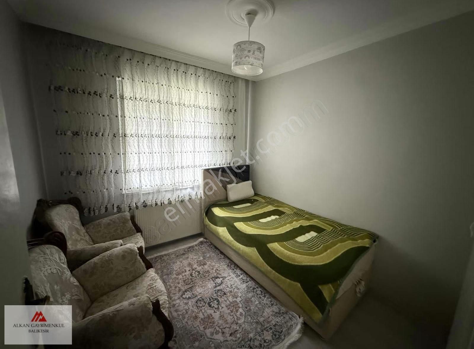 Bahçeli Evler Teknik Lise Caddesinde 2+1 Ful Eşyalı Daire - Görsel 12