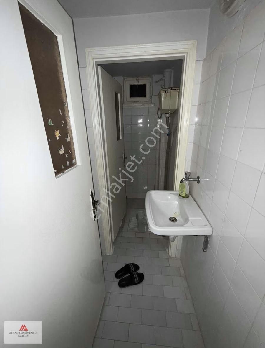 Bahçeli Evler Teknik Lise Caddesinde 2+1 Ful Eşyalı Daire - Görsel 4