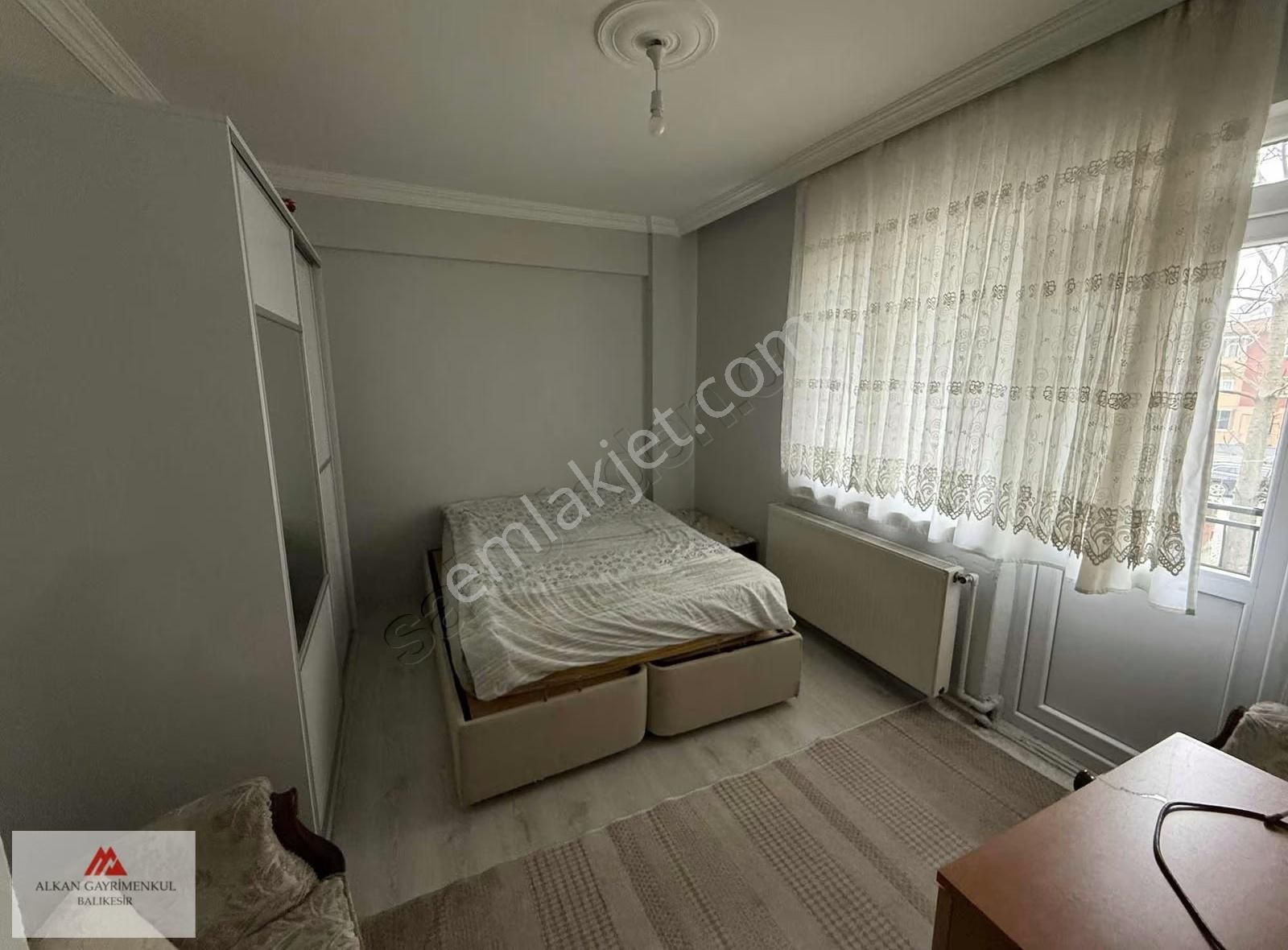 Bahçeli Evler Teknik Lise Caddesinde 2+1 Ful Eşyalı Daire - Görsel 3