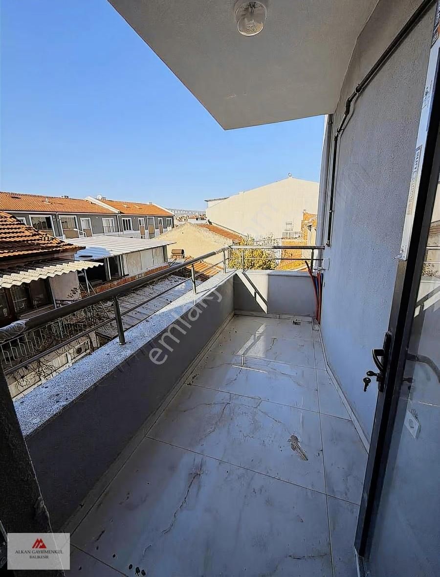 Sıfır Dairemiz Cengiz Topel Arkasında 2+0 Daire Sıfır - Görsel 3